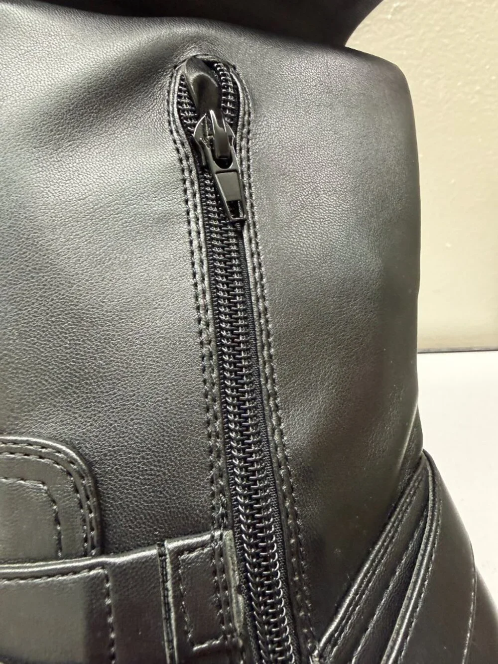 GUESS JELLIO ridding over the knee leather boots women's Black NEW